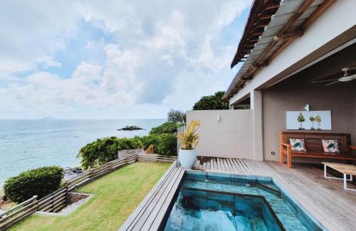 Calodyne House | Luxury beachfront villa with private pool - Jolly's Rock