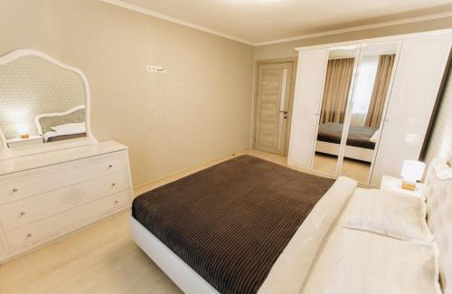 Chernovtsy Apartment | Luxury Big Family Apart on Golovna поряд з ТЦ ДЕПОТ та АТБ