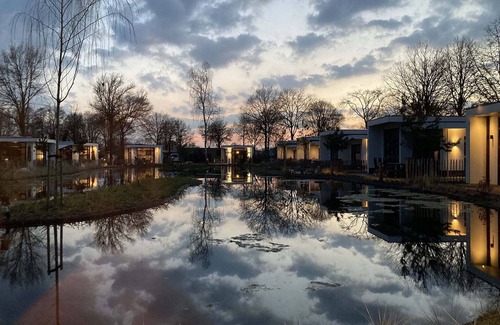 Cromvoirt Ski Chalet | Luxury chalet with outdoor sauna and spa