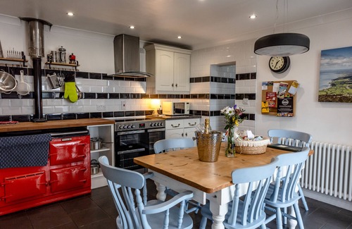 Rhyd-y-clafdy House | Luxury coast house, with views of Nefyn bay and Porthdinllaen