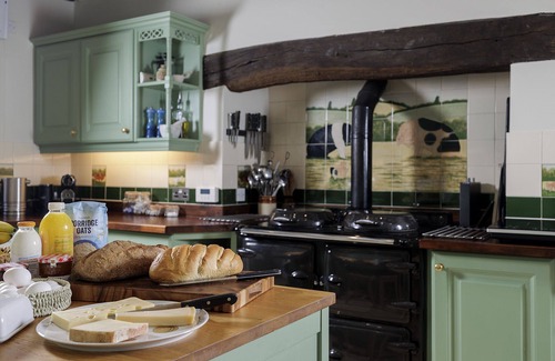 Aldsworth Cottage | Luxury Cotswold Holiday Home - Green Farm House