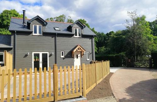 New Forest District House | Luxury Cottage in the New Forest with Log Burner