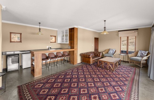 Himeville Villa | Luxury Drakensberg Family Accommodation - Misty Ridge.