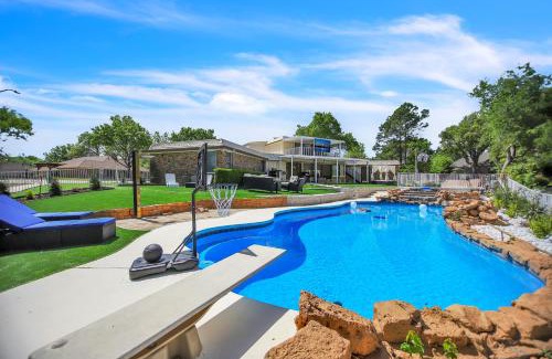 Ederville House | Luxury Executive Rental in Fort Worth