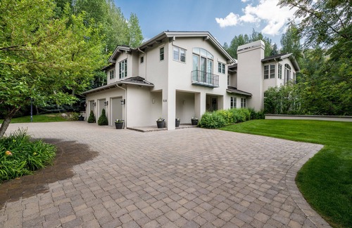Sun Valley House | Luxury Fairway Road home on SV golf course. Pets. Air conditioned. Fenced yard.