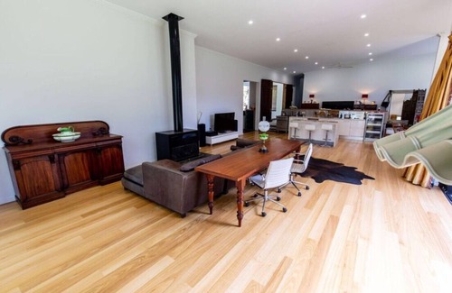 Foxground Other | Luxury family seclusion in native forest! O/views! 12mins to villages/beaches!