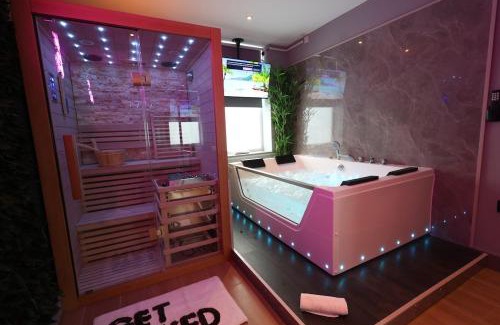 West Finchley Apartment | Luxury Flat,Sauna, Jacuzzi, Free Parking