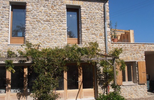 Pont-de-Barret House | Luxury gite with private pool, wifi and stunning views, sleeps 4+child bed