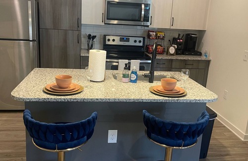 Mableton Apartment | Luxury Hamptons Apartment On The Chattahoochee River