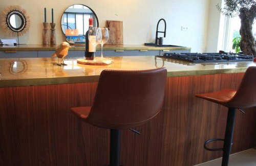 Oud-Loosdrecht Apartment | Luxury Harbour Suite With Private Parking