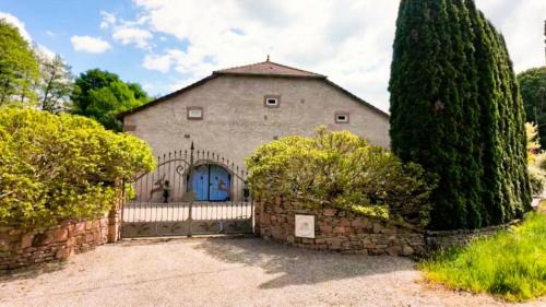 Taintrux Villa | Luxury historic farmhouse in the mountains - Domaine Macky