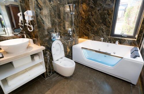 Gia Lam Hotel | Luxury Hotel - Số 3 , Ngõ 12 Nguyễn Khiêm Ích , Trâu Quỳ , Gia Lâm , Hà Nội