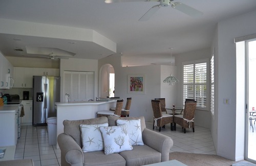 Tara Golf and Country Club House | Luxury House On Tara Golf & Country Club with Golf Access.