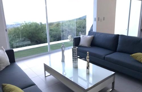 El Marques House | Luxury house with all the amenities Gym Seg Aa cal Pool Tv Wifi