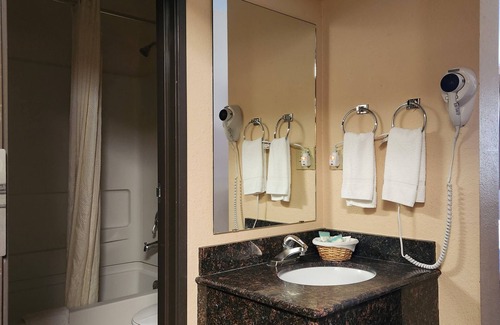 Silverthorne Hotel | Luxury Inn And Suites