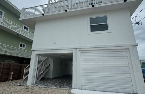 Sexton Cove Estates House | Luxury Keys Hideaway, Waterfront, Modern & Peaceful Paradise