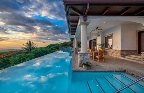 Kailua-Kona Villa | Luxury Kona Mansion - Infinity Pool & Epic Views