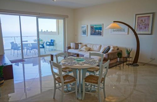 Zebbug Apartment | Luxury Living Apt with Massive Pool - Views and Beautiful Gardens