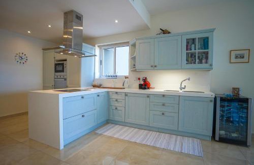 Zebbug Apartment | Luxury Living Apt with Massive Pool - Views and Beautiful Gardens