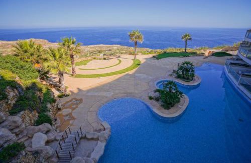 Zebbug Apartment | Luxury Living Apt with Massive Pool - Views and Beautiful Gardens