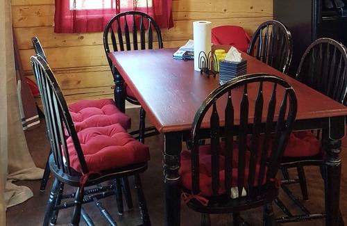 Murfreesboro Cabin | Luxury Log Cabin, We use the term cabin loosely. This is a modern country home.