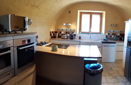 Mejannes-les-Ales House | Luxury Mas 6bed + 6bath + SPA + heated pool + large garden