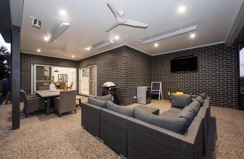 Central Mudgee House | Luxury meets Modern along Cudgegong River
