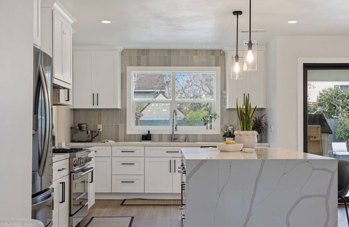 Land Park House | Luxury Modern House with Pool and Fountains