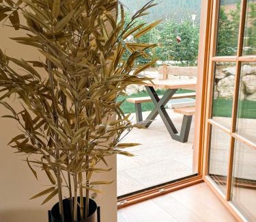 Kreuth House | Luxury Mountain View Chalet next to Tegernsee for Family & Friends - including Sauna & free parking