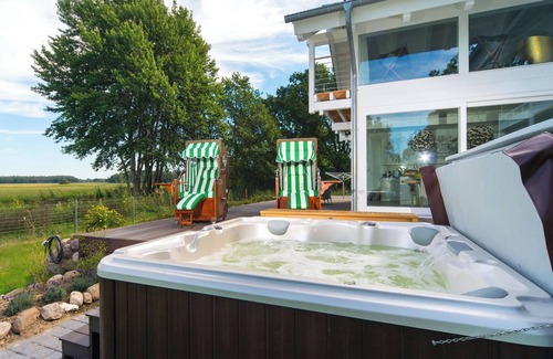 Bodstedt House | Luxury & nature combined * Holiday home with a view of the water and nature reserve