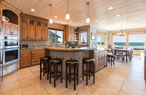 Neskowin House | Luxury Ocean Front. 9 Bdrm, 7 bth. 7400 sq/ft. Theater room, game rm, hot tub