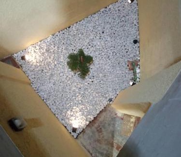 Lome Apartment | Luxury One bedroom Apartment R1