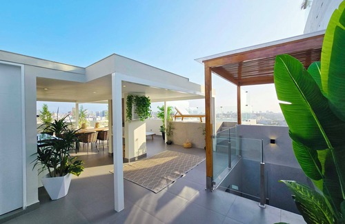 Chacarilla-Santa Cruz Apartment | Luxury Penthouse private jacuzzi Miraflores Lima