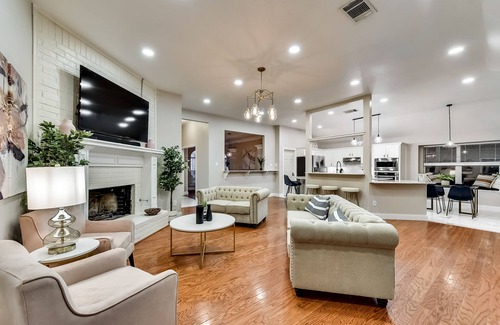 Rowlett Villa | Luxury Pool Home with HotTubn