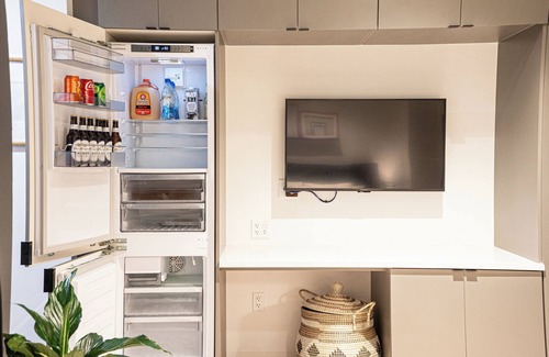 Historic Ybor Apartment | Luxury Pool View King Studio in Ybor, Tampa!