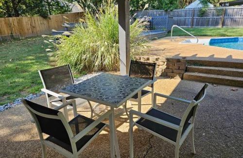 Cordova House | Luxury Pool with King beds Near Shops and Dining