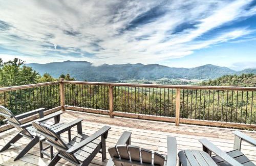 Rabun Gap House | Luxury Rabun Gap Getaway with Soaring Views!