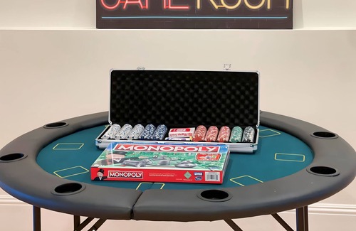 Visitacion Valley House | Luxury Retreat: Cinema, Gym, BBQ