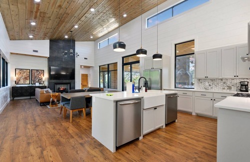 Broken Bow House | Luxury Retreat in Broken Bow
