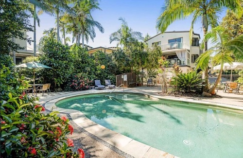 Noosaville Apartment | Luxury riverfront apartment, free use of bikes and kayaks, free fast wifi