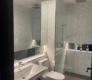 Seri Tanjung Pinang Apartment | Luxury Seaview Private Elevator Near Island Hospital and Gurney plaza 梹城无敌海景私人电梯靠近医院和商场