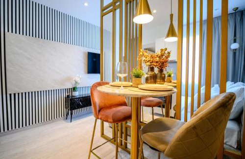 Sector 4 Apartment | Luxury Studio Design By YamaLuxe