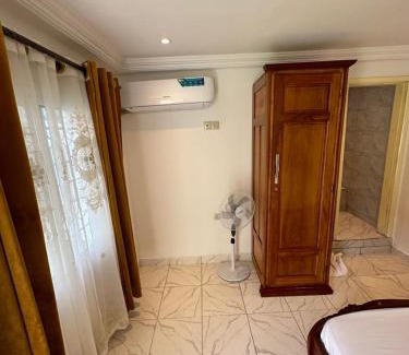 Limbe House | Luxury Villa AC Ensuite Room 6