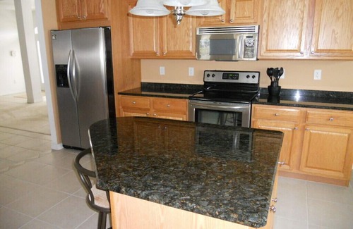 Deep Creek House | "Luxury Villa in Punta Gorda, FL - 4BD/3BA, Pool, Jacuzzi" Sandhill Cranes.