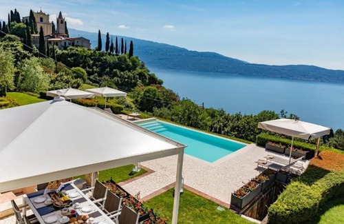 Toscolano Maderno Villa | Luxury Villa rental Lake Garda - Italy