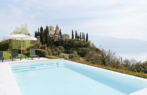 Toscolano Maderno Villa | Luxury Villa rental Lake Garda - Italy