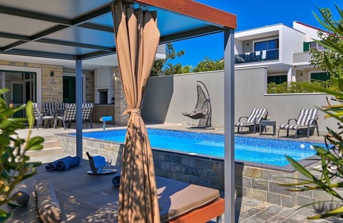Gajac Villa | Luxury Villa Lunaria with Pool