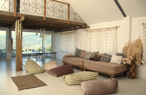 Cali House | Luxury villa, pool (10 mins from the city)