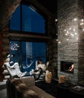 Sirkka Villa | Luxury Villa Utsun Otso inc Hot Tub