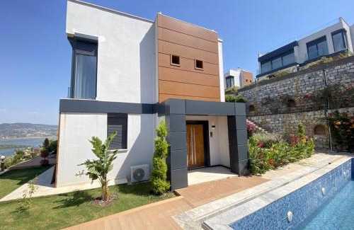 Bogazici Villa | Luxury Villa w Private Pool Panoramic View